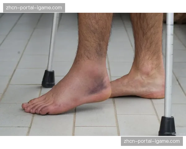 国民队强打少年小弗拉迪米尔·格雷罗二世因跑垒扭伤脚踝，预计缺席2-3周